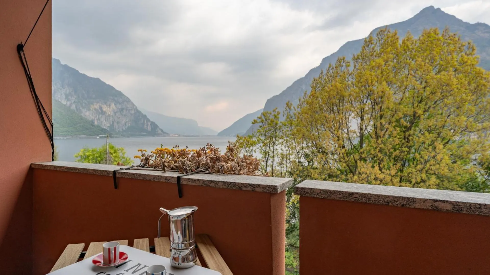 La Finestra Sul Lago Abbadia Lariana Italia